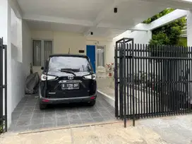 Dijual rumah Cinere Green Valley cinere
