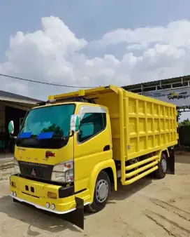 2017 Mitsubishi Canter shdx 6.666 Dump