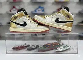 Sepatu Sneakers Nike Air Jordan 1 Mid Fearless “Chen” size 42