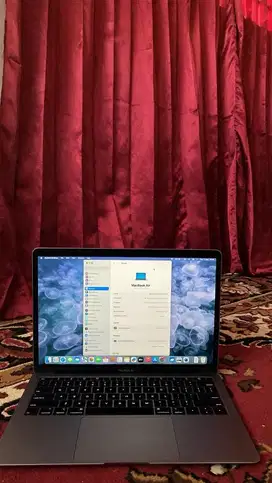LAPTOP MACBOOK TAHUN BARU HARGA PELAJAR