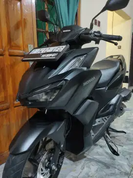 Istimewa low km vario 160 keyless cbs iss super mulus siap pakai