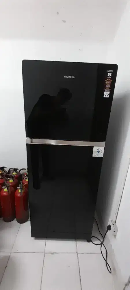 Kulkas Polytron 2 pintu