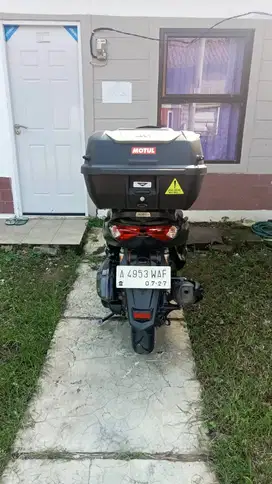 Yamaha N-max type Connected