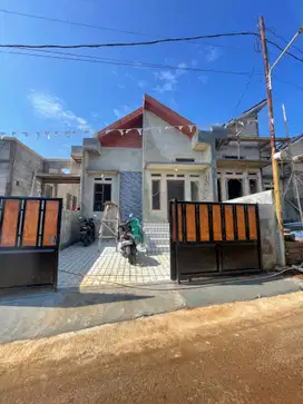Type besar 3 kamar tidur free pagar dan AC