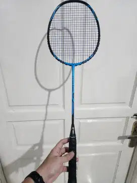 Raket badminton bulu tangkis yonex voltric 1 DG