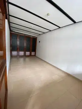 Dijual Rumah Furnish Siap Huni Minimalis Lokasi di  Sayap Sutami
