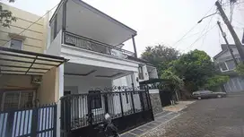 Jual Rumah Bagus Griya Loka BSD