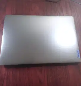 LENOVO IDEAPAD SLIM 3 RYZEN 7 SERIES 5700
RAM 8Gb
SSD 512Gb