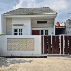 Rumah terlaris di pucang gading bawah , strategis