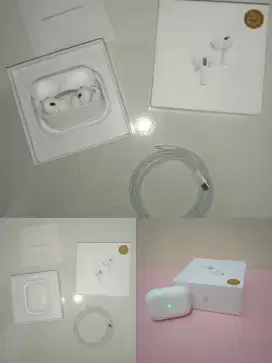 Airpods Pro (Like New)