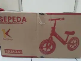 Sepeda keseimbangan anak