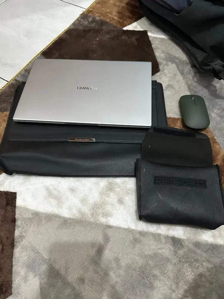 Laptop huawei Matebook D14