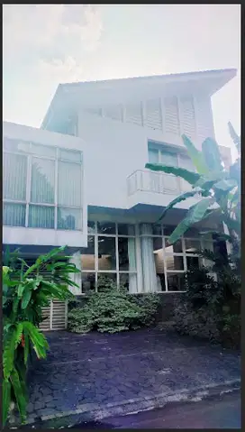 DIJUAL RUMAH MODERN TROPIS 2 LT, PUSPITA LOKA, BSD