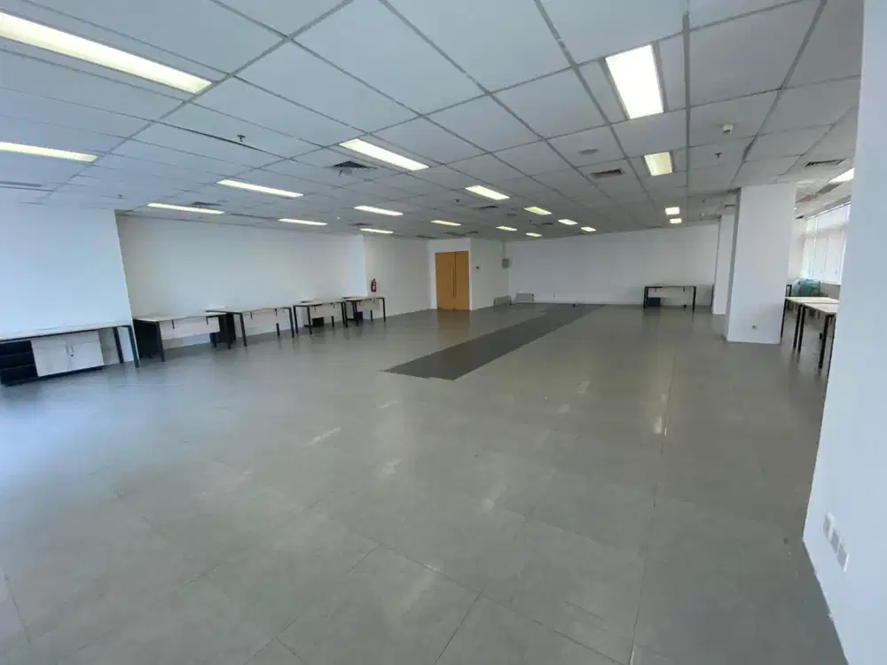 Disewakan ruang kantor nyaman, strategis dengan harga terjangkau