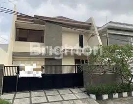 Manyar kartika row 3mobil murah