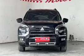Mitsubhisi Xpander Cross AT 2023 Hitam