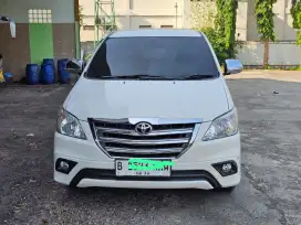 Toyota Inova Barong