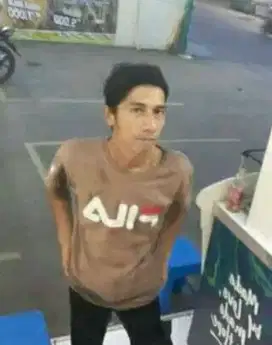 Nyari pekerjaan di isi ulang galon yang ada mess yah