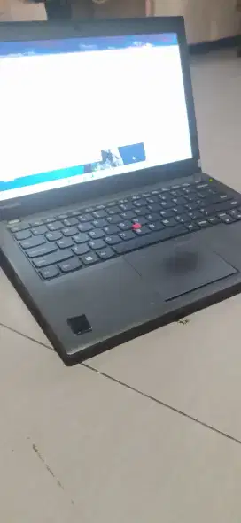 Bu Thinkpad x240 core i5 gen 4 ram 8