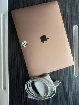 13-inch MacBook Air (M1 Chip)