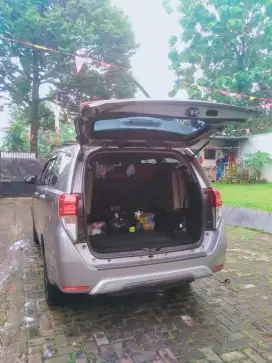 Toyota Inova 2400 MT Solar