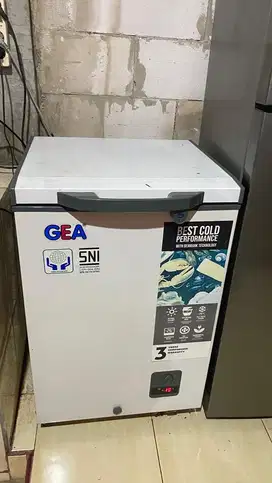 Freezer GEA  kapasitas 100Liter
