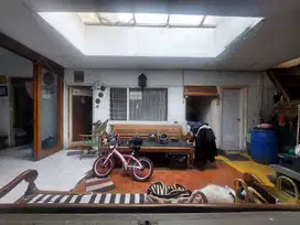 Rumah pusat kota strategis Lengkong Bandung