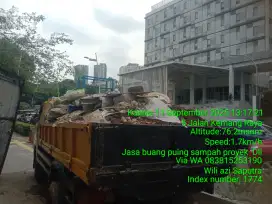 Tukang buang puing sampah dll
