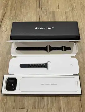 Apple watch series 7 x Nike Black Kondisi mulus BH 91%, 45mm
