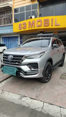 Toyota Fortuner Pajero GR Sport Matic 2023