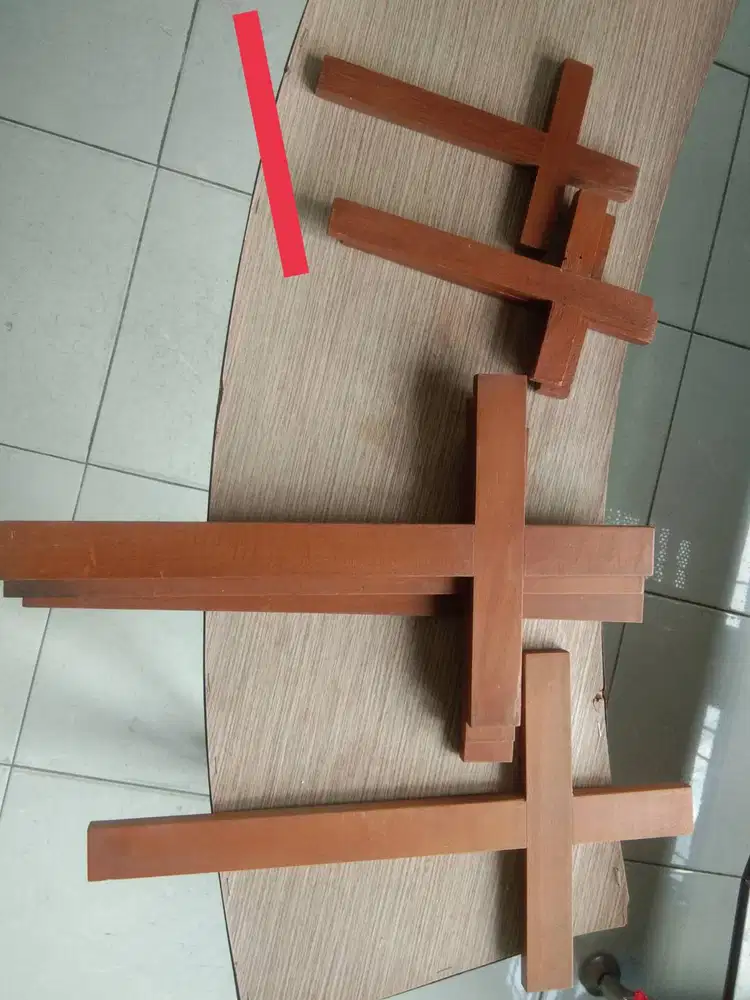 Di jual salib polos
