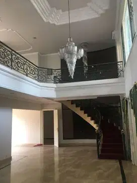 JUAL RUMAH DHARMAHUSADA TERAWAT SIAP.HUNI SEMI FURNISH
