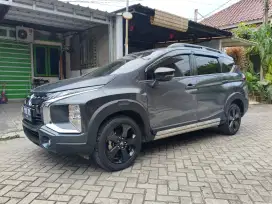 Xpander Croos ppr ockford BlackEdition