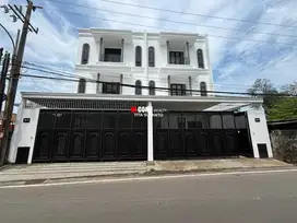 Dijual rumah baru 3 lantai Lokasi Taman Kenten Palembang