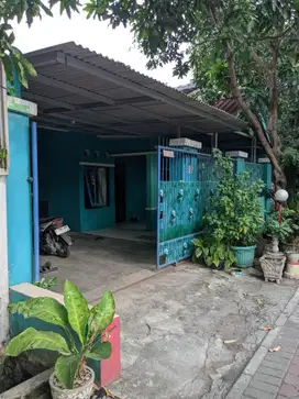 Rumah di pucang anom pucang gading, dekat SMP iT