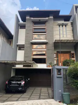 Dijual Rumah Mewah 5KT+3 — Taman Millenium Pasteur SHM