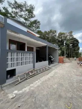 Rumah Mewah Dalam Perumahan 15 Menit Ke Maguwoharjo Jl Besi Jangkang