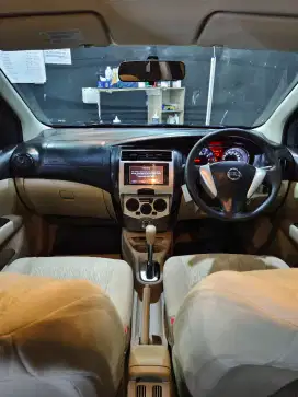 Nissan Grand Livina SV A/T 2017