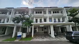 Dijual rumah 3 lantai alam sutera