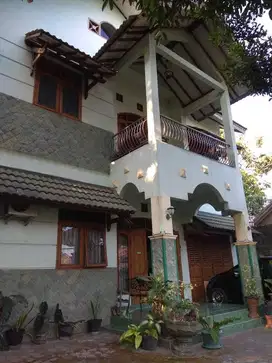 Dijual Rumah Induk Include Kost di Cupuwatu 2 Menit Kampus UKRIM