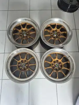 Velg Rays R16 pcd 4×114.3/100 lebar 8/9 et33/35..4pcs