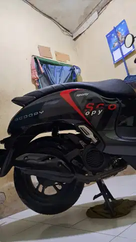Jual motor kesayangan.