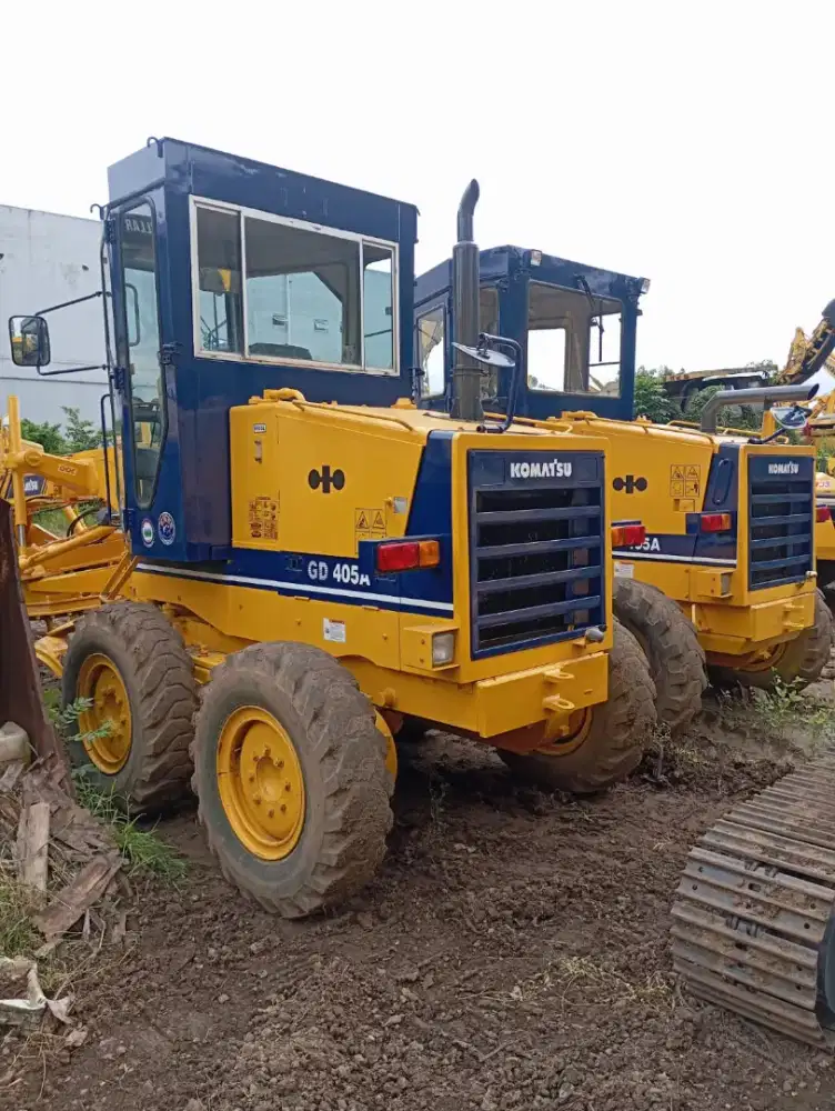 Grader Komatsu GD405A motor grader Harga TandanJadi
