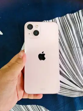 Dijual Mulus Iphone 13 128GB eks garansi Ibox Tangan Pertama