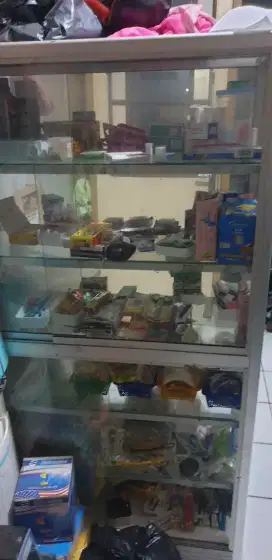 Etalase untuk display