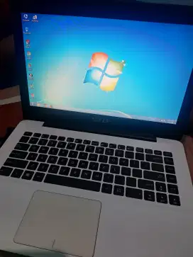 Laptop ASUS X455LA Bekas