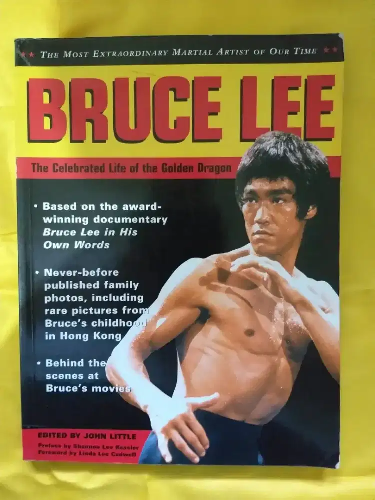 Buku koleksi Biografi Bruce Lee