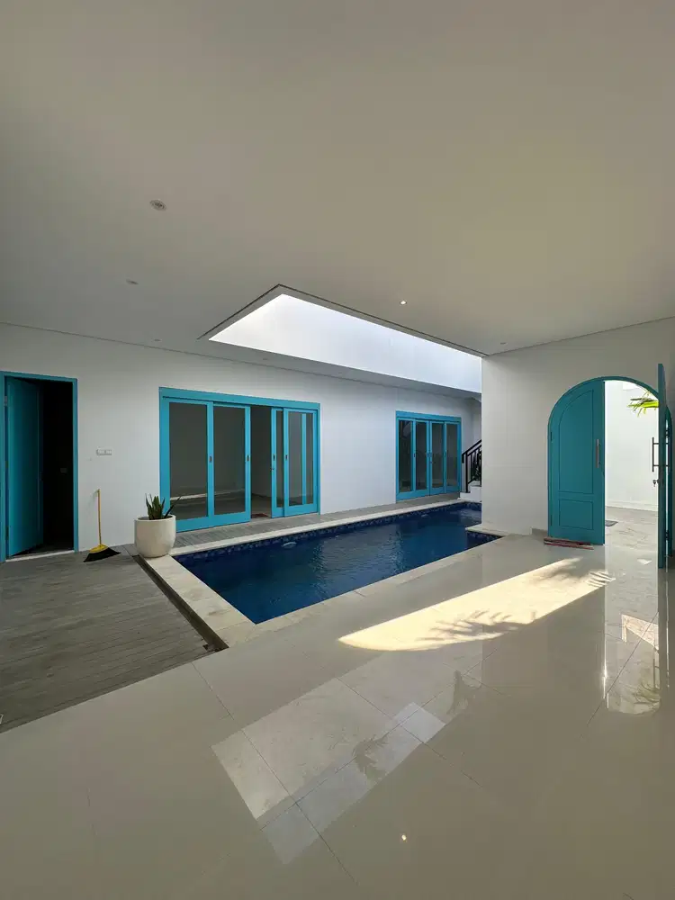 GOOD DEAL Brand New Santorini Style Villa in Ungasan For Sale