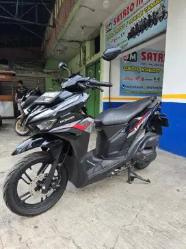 DP MINIM 3.500 CASH KREDIT NEW HONDA VARIO 125 CBS THN 2023 PAJAK ON