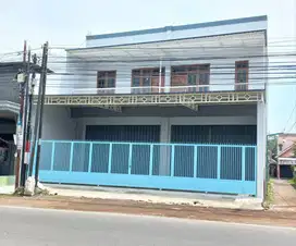 Disewakan Ruko 2,5 Lantai Lokasi di Pakis, Malang